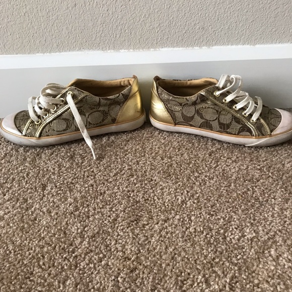 Coach Gold Logo Shoes - Picture 5 of 5